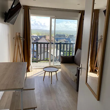 Beau Au Bord De La Apartment